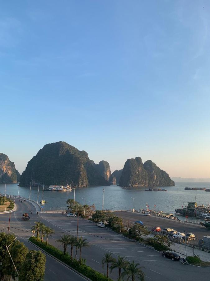 The Confetti Hotel Ha Long Exterior photo