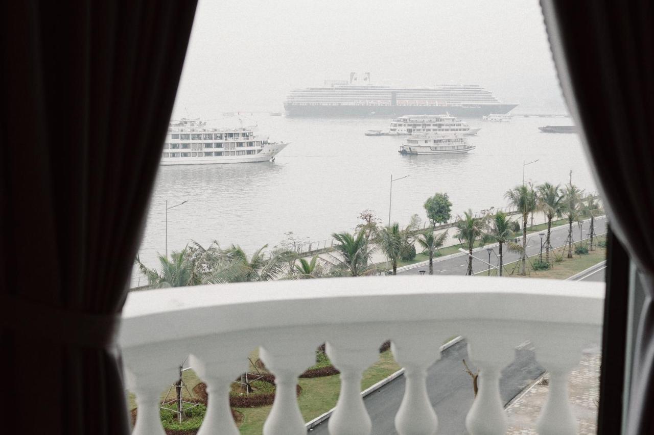 The Confetti Hotel Ha Long Exterior photo